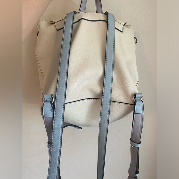 GUESS backpack - Picture 3 of 9